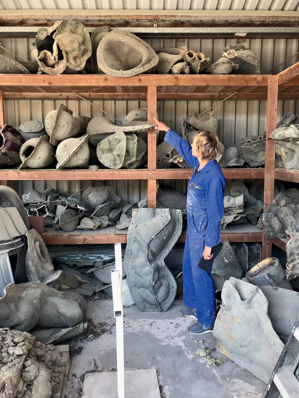 Catherine François, vue de l'atelier, livre Catherine François, Prisme Editions, 2021, (c) photo Alain et Nathalie Speltdoorn, Boombartstic Art Magazine