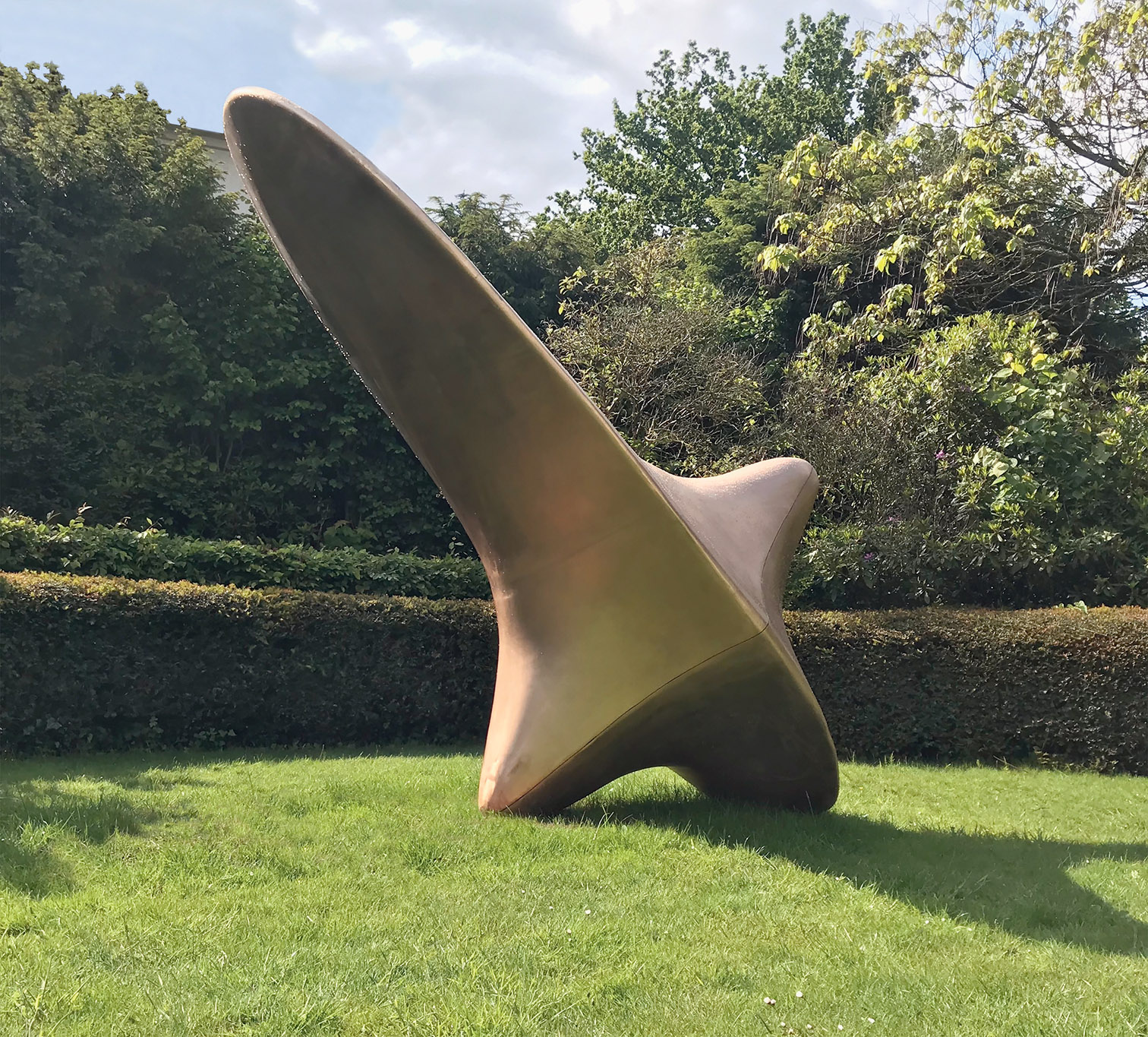 Catherine François, Dzorg, bronze, 230 x180 x 400 cm, 2018, collection particulière, livre Catherine François, Prisme Editions, 2021, Boombartstic Art Magazine