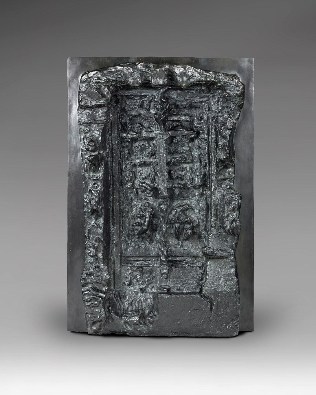 Auguste Rodin (1840-1917) , Troisième maquette de La Porte de l’Enfer, 1881-1882, bronze 109,8 x 73,7 x 28,5 cm, Paris, musée Rodin, exposition Rodin / Bourdelle Corps à Corps, Musée La Piscine, Roubaix, 2025, (c) musée Rodin, (c) photo Christian Baraja, Boombartstic Art Magazine