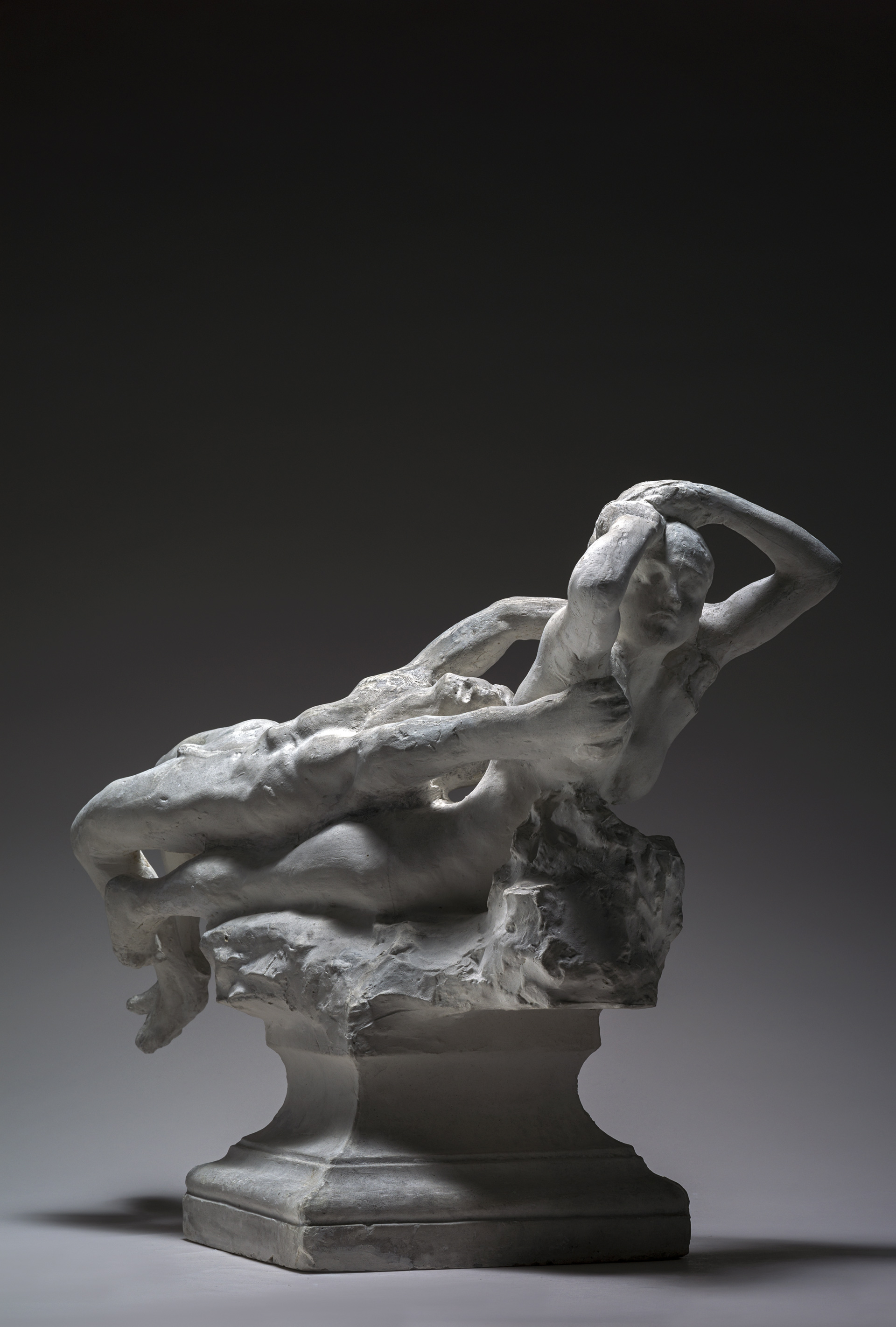 Auguste Rodin, Fugit Amor, avant 1887, plâtre, dépôt du Musée Rodin, Paris, 2019, nouveau parcours Auguste Rodin, Musée des Beaux-Arts, Calais, 2025, (c) Musée Rodin, (c) photo Christian Baraja, Boombartstic Art Magazine