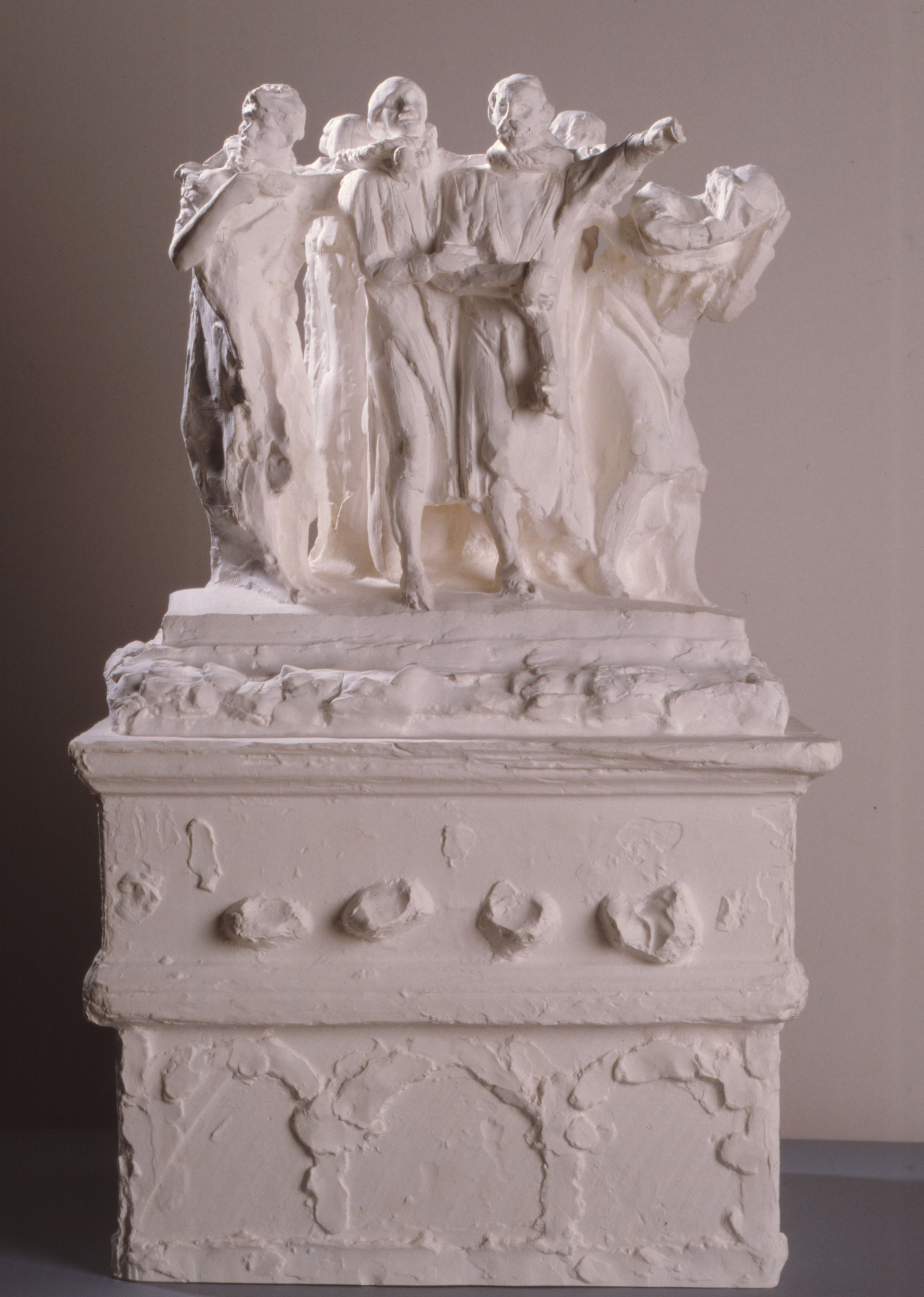 Auguste Rodin, Les Bourgeois de Calais, 1ère maquette, 1884, plâtre, 1978 pour ce moulage, nouveau parcours Auguste Rodin, Musée des Beaux-Arts, Calais, 2025, (c) Musée des Beaux-arts de Calais - F. Kleinefenn, Boombartstic Art Magazine