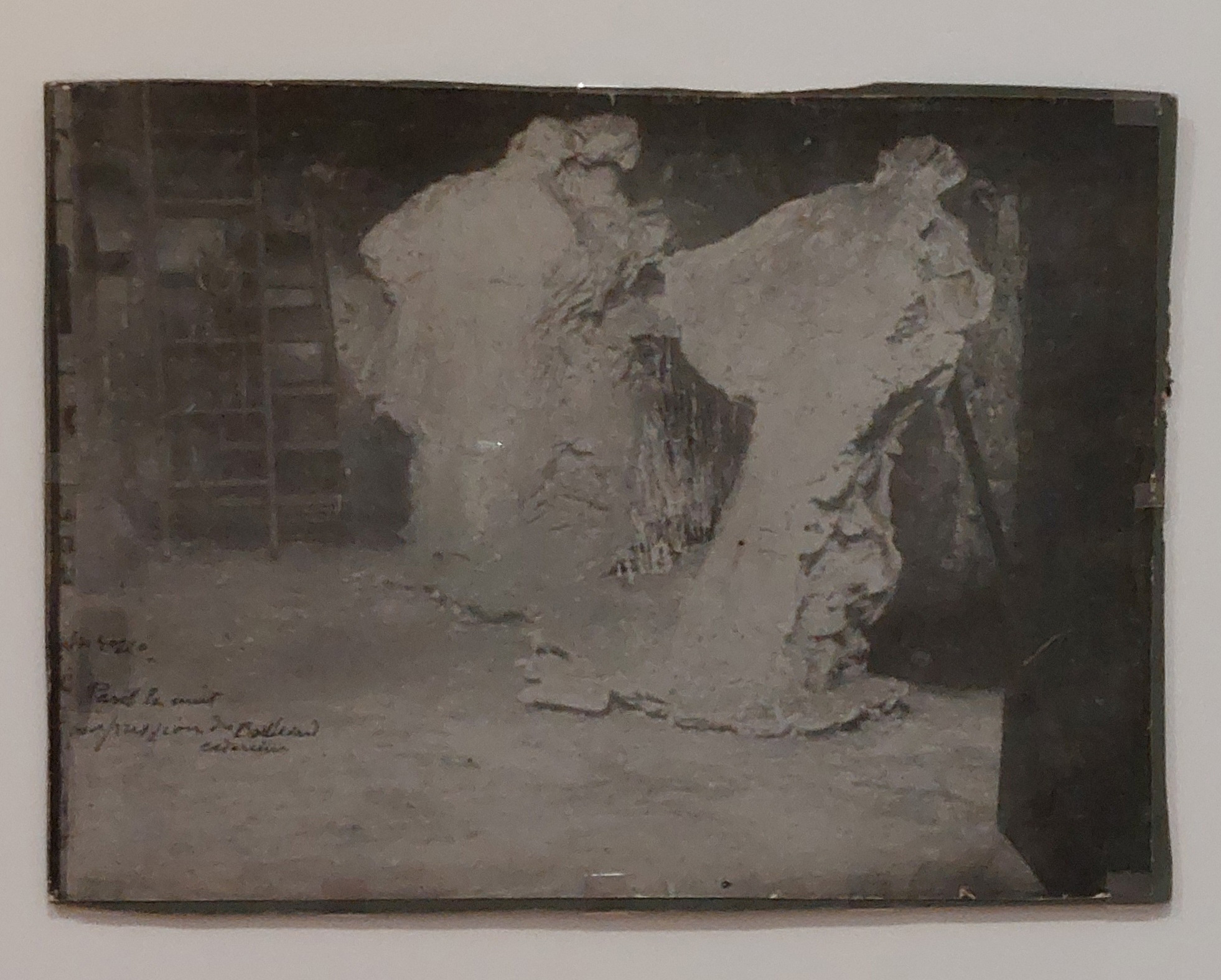 Medardo Rosso, Impression de Boulevard le Soir -Paris la Nuit, tirage moderne depuis négatif sur verre, vue de l'exposition Medardo Rosso, L'Invention de la sculpture moderne, Kunstmuseum, Bâle, 2025, Boombartstic Art Magazine