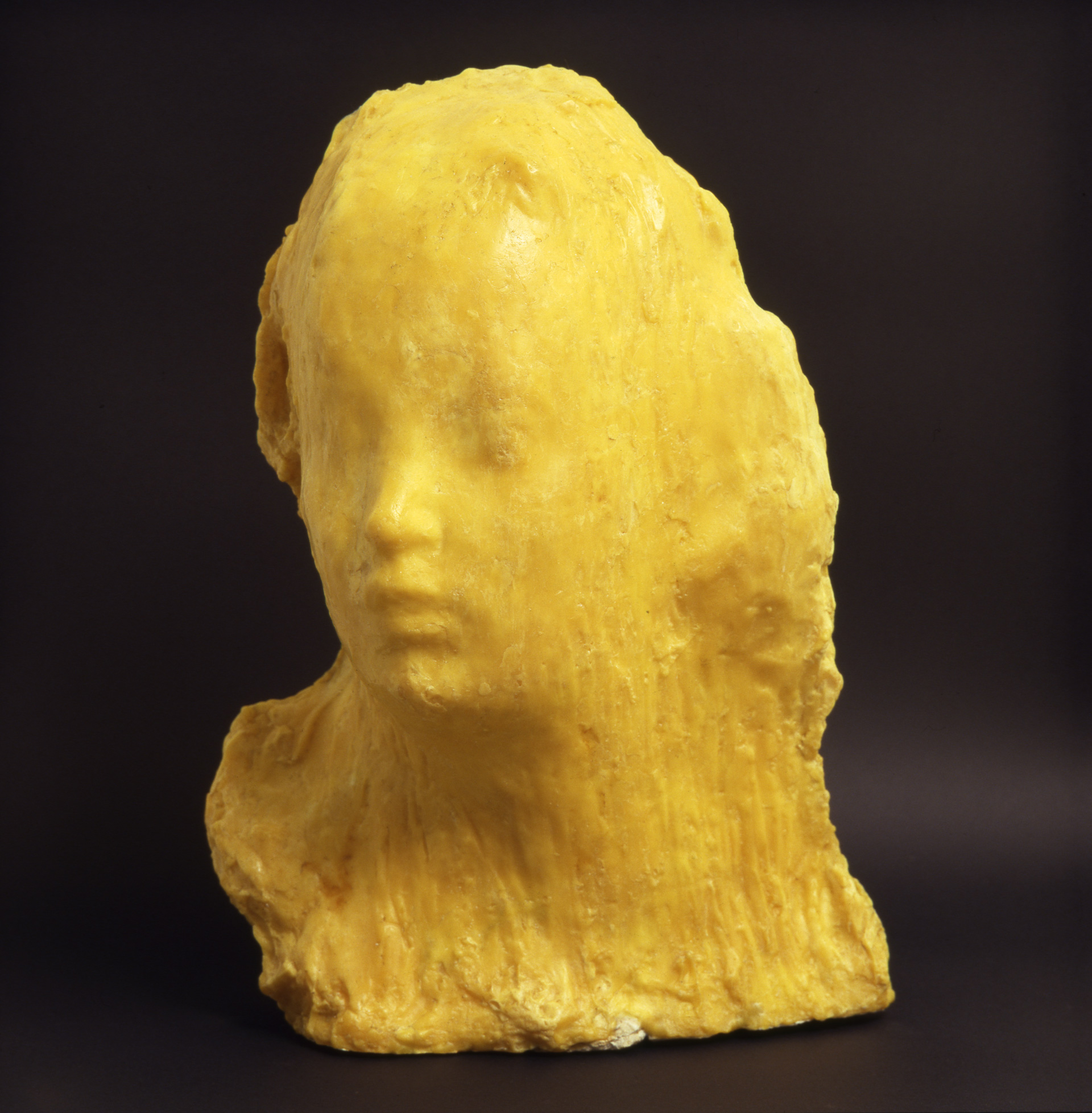 Medardo Rosso, Ecce Puer, après 1920 (moulage), 1906 (original), cire sur plâtre, 47 x 34 x 29 cm, exposition Medardo Rosso, l'invention de la sculpture moderne, Kunstmuseum, Bâle, 2025, (c) ID de la propriété : 95831 Fabbri Federico, (c) photo courtesy Galleria Russo, Rome, Boombartstic Art Magazine