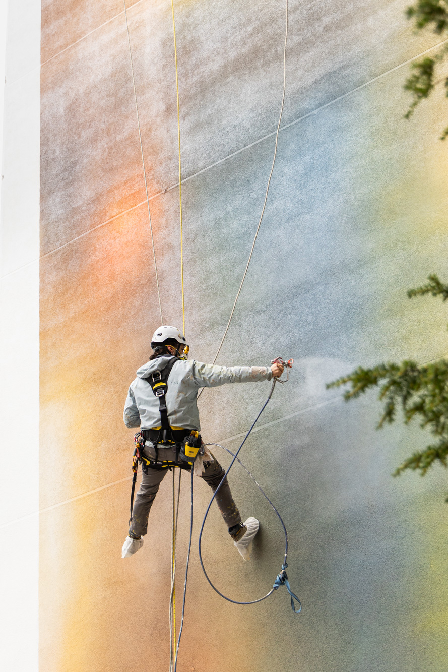 Léa Belooussovitch, fresque commémorative 'Paris, France, vendredi, 13 novembre 2015', work in progress, (c) Ville de Paris, (c) photo Guillaume Bontemps, Boombartstic Art Magazine