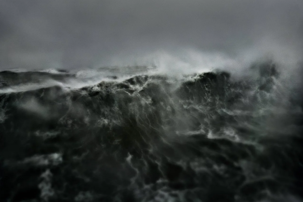 Stephan Vanfleteren, Transcripts of a Sea #009111, exposition MSK, Gand, 2025, (c) Stephan Vanfleteren, Boombartstic Art Magazine