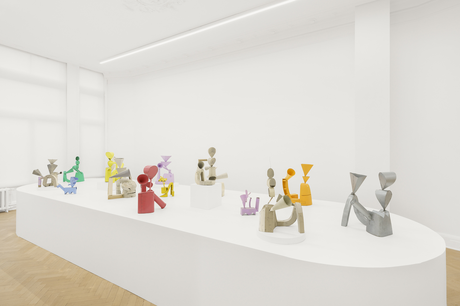 Thomas Kiesewetter, vue de l'exposition New Sculptures, Sorry We're Closed, Bruxelles, 2026, (c) photo Hugard et Vanoverschelde, courtesy Sorry We're Closed, Boombartstic Art Magazine