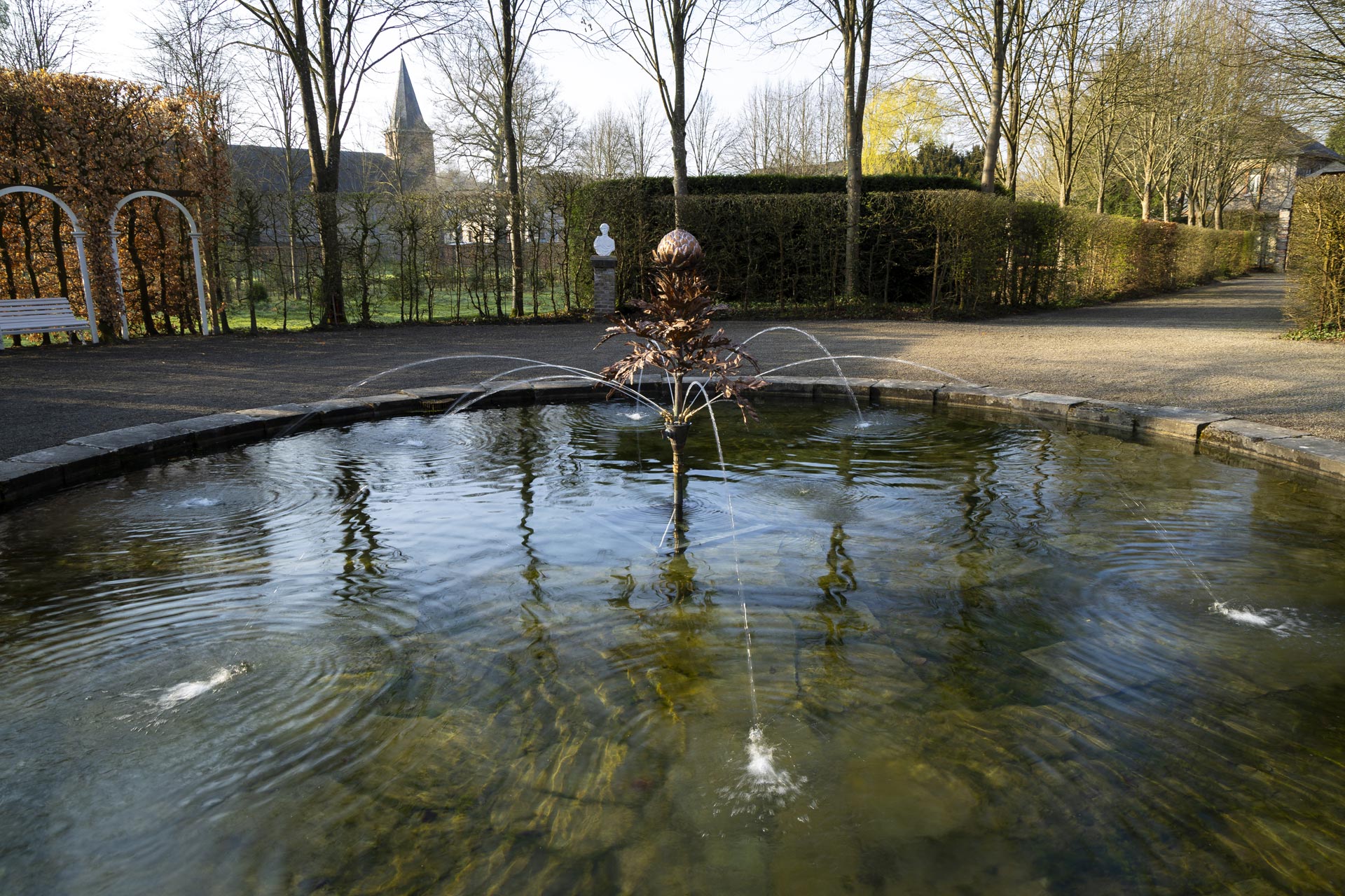 Restauration du bassin de l'artichaut, Jardins d'Annevoie, Anhée, Belgique, (c) photo courtesy Les Jardins d'Annevoie, agenda avril 2026, Paysages & Jardins, Boombartstic Art Magazine