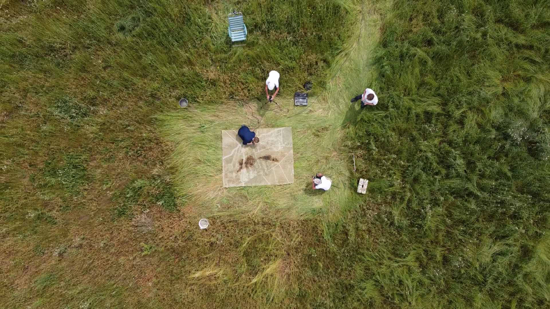 Simone Kenyon & Lucy Cash How the Earth See Itself, 2019, exposition MEMO, Mémoires du Futur, CID Grand Hornu, 2026, (c) photo Beth Chalmers, agenda avril 2026, Paysages & Jardins, Boombartstic Art Magazine